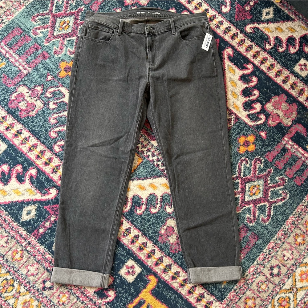 Old Navy Mid-Rise Boyfriend Jeans Size 14